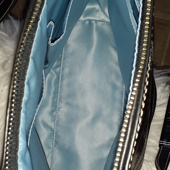 Coach - Picture 5 of 5